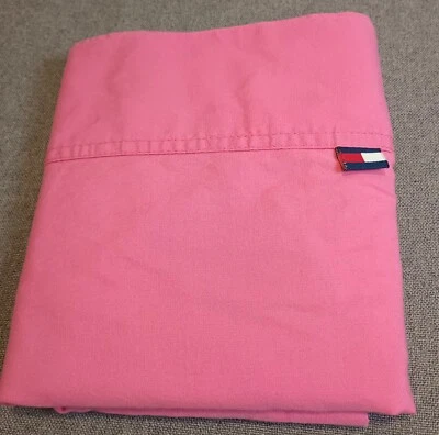 Fronha Tommy Hilfiger rosa padrão 30 pol x 18 pol. - Imagem 1 de 4