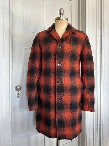 Cappotto da uomo in lana a quadri Burberry. Piccolo