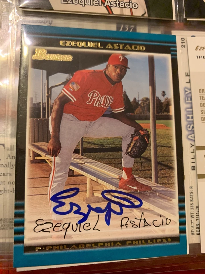 EZEQUIEL ASTACIO AUTOGRAPHED SIGNED 2002 BOWMAN CARD - Image 1 of 1