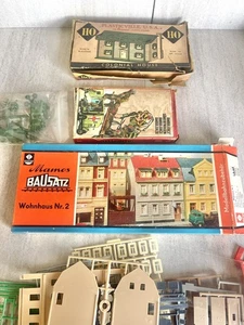 1/72 Karton # 113 WW2 Italian Ambulance Colonial And German HO 3 Stück - Bild 1 von 7