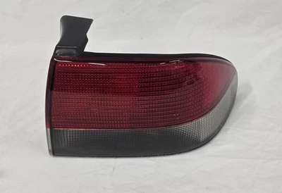 Conjunto de luz trasera exterior derecha pasajero SAAB 9-3 SE 1999-2003 Foto 1 de 4