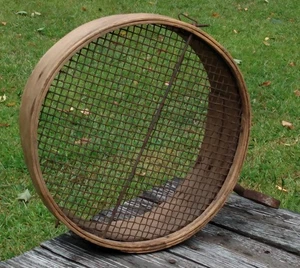 Antique Primitive 14" Bentwood Grain Sieve w Wire Mesh & Handle Farmhouse Sifter - Picture 1 of 10