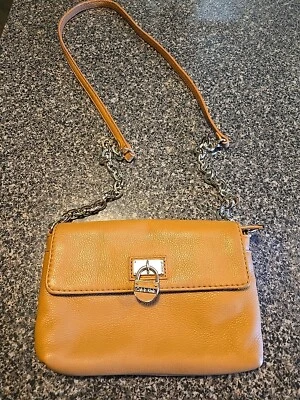 Bolso de mano bandolera de cuero marrón Calvin Klein  Foto 1 de 4