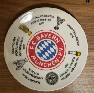 TOP FC BAYERN MÜNCHEN Sammler - Teller 1982 Motiv "TRADITION" 19,5 cm, SELTEN - Bild 1 von 2