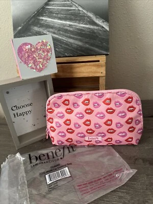 BENEFIT Rosa/Vermelho WOW Lábio Multi Estampa Logotipo Zíper Maquiagem Estojo de Viagem Novo Com Etiquetas - Imagem 1 de 4