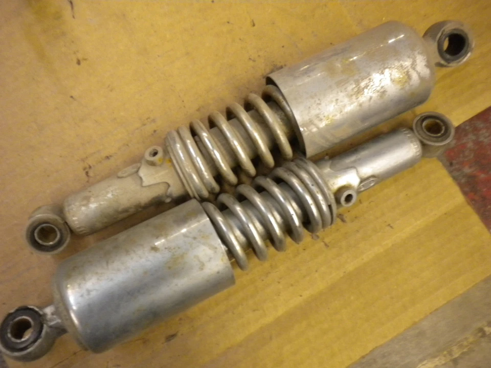 1977? Amortiguador trasero suzuki gs 550 b 11.750" Foto 1 de 1