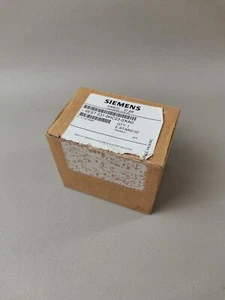 Siemens 6ES7 231-0HC22-0XA0 / 6ES7231-0HC22-0XA0 NEU OVP Siegel offen - Picture 1 of 2