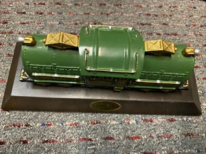 AVON No. 381E train locomotive By Lionel Bild A Loco Green - Picture 1 of 12