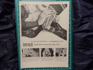 1943 PRINT AD A TOUSHAY LOTION GUARDS HANDS - Bild 1 von 1