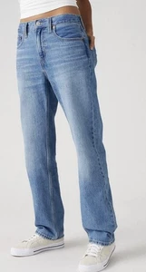 NEW Levi's Low Pro Women's 30x31 Straight Leg Mid Rise Light Wash Denim Jeans - Picture 1 of 7