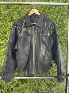 Giacca vera pelle nera italiana borchiata a punta biker punk metallo pesante grande - Foto 1 di 17