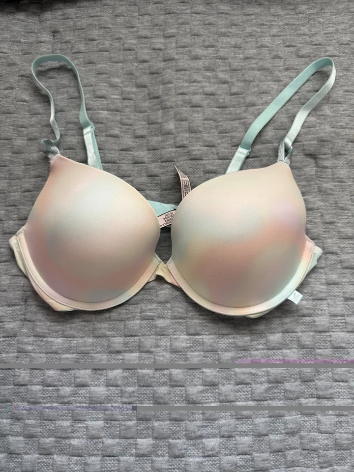 Victoria’s Secret Very Sexy Push-Up Bra 38B  - Image 1 of 1