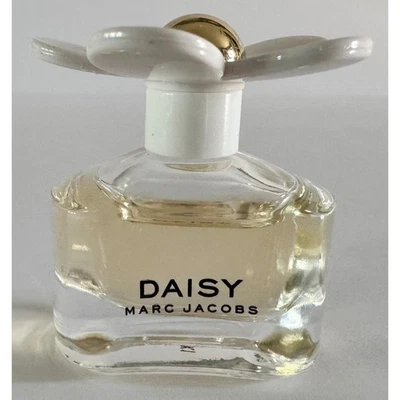 Mini perfume Daisy Marc Jacobs .13 fl oz Splash tamaño de viaje EDT Foto 1 de 4