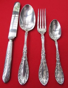 1916 JUSTICE Pattern Dinner Pieces Plus By 1881 Rogers Silverplate - Picture 1 of 28