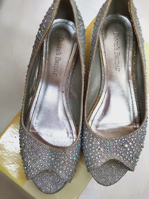 Bolso de mano MICHAELANGELO plateado, puntera abierta, WDG bajo, talla 7, Inc. Foto 1 de 4