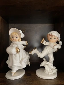 Vintage Porzellan Schlittschuh Junge und Mädchen Figuren weiß mit Goldrand - Bild 1 von 9