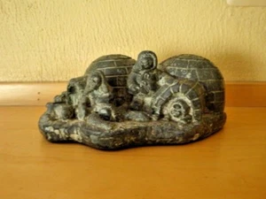 NUVUK CANADA SOAPSTONE CARVING FIGURINE IGLOO VILLIAGE FIRST NATIONS BEAUTIFUL!! - Picture 1 of 7