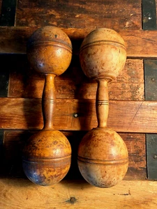 ANTIKES PAAR HOLZHANTELN / GEWICHTE MASSIVHOLZ PRIMITIV je ca. 1 PFUND - Bild 1 von 5