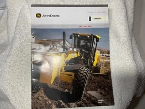 John Deere Industrial 670D 770D 870D D Series Graders Brochure 2002 - Picture 1 of 4