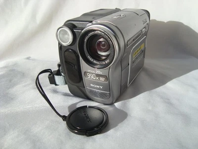 SONY DCR-TRV285E CAMCORDER DIGITAL8 TAPE PAL. DV-in. Exc. Cond. 1-yr warranty - Image 1 of 4