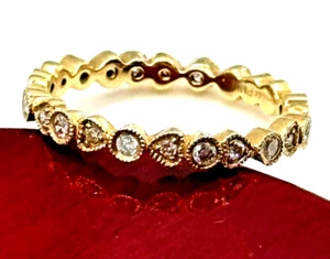 Ladies 14k Solid Yellow Gold Heart Shaped Setting Round Diamond Wedding Band - Picture 1 of 8