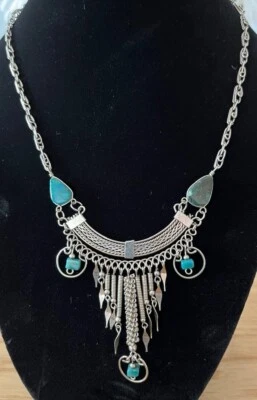 Collar de plata y malaquita de alpaca peruana hecho a mano Foto 1 de 4