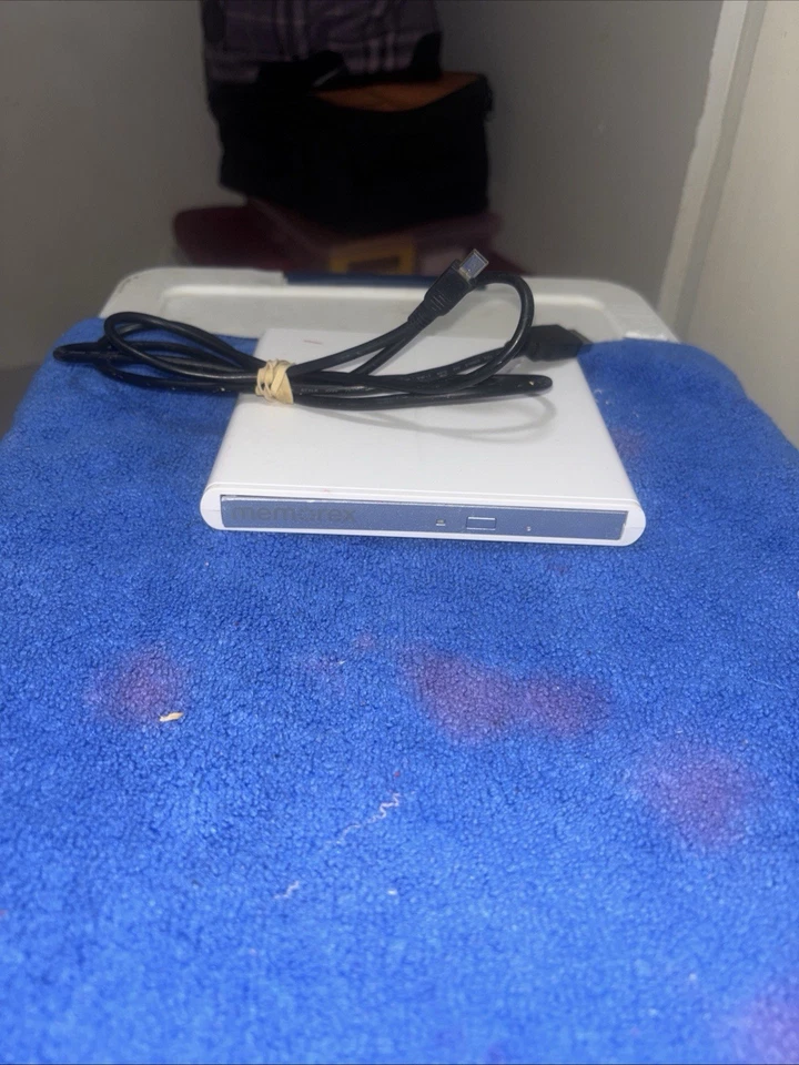 GRABADORA MEMOREX 8X SLIM DVD MULTIFORMATO BLANCA EXTERNA MRX-650LE V3 Foto 1 de 4