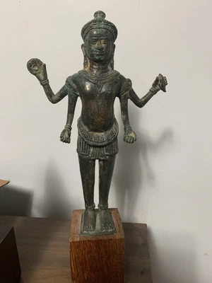 Estatua de bronce jemer Foto 1 de 4