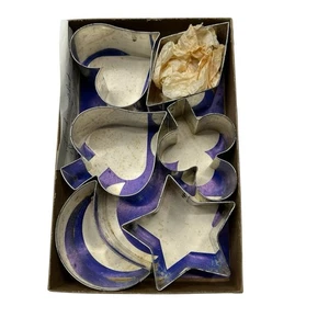 Ganzmetall Kuchen- und Sandwichausstecher 6 Muster Vintage OVP - Bild 1 von 2