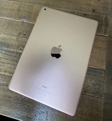 Apple iPad 6th Gen 32GB Wi-Fi Unlocked iPadOS - Image 1 of 4