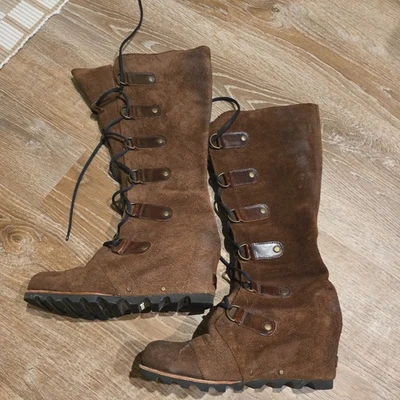 Botas Sorel para mujer Joan of Arctic cuña altas hasta la rodilla con cordones talla 9 marrón Foto 1 de 4