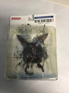RARA Figurina Konami Metal Gear Solid 2 Sons of Liberty Metal Gear Ray 2002 *LEGGI* - Foto 1 di 9
