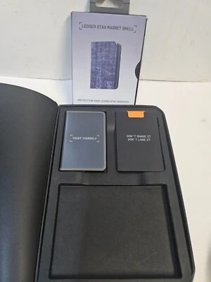 NUEVO - Ledger Stax con carcasa de edición limitada Foto 1 de 4