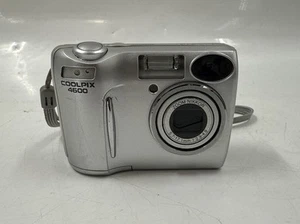 NIKON COOLPIX E4600 4.0 Megapixels 3x Zoom, Digital Camera EB-17738 - Picture 1 of 6