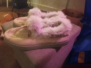 New Women’s Faux Fur Lined Grey Gray Size 11 - Picture 1 of 3