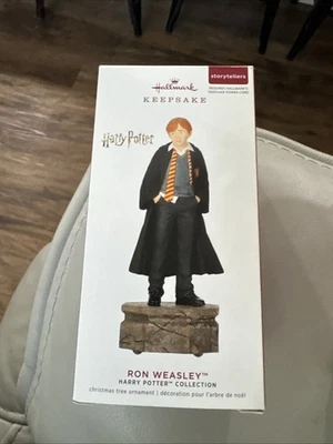 Hallmark 2019 Harry Potter Ron Storytellers Story Tellers adorno de recuerdo Foto 1 de 4