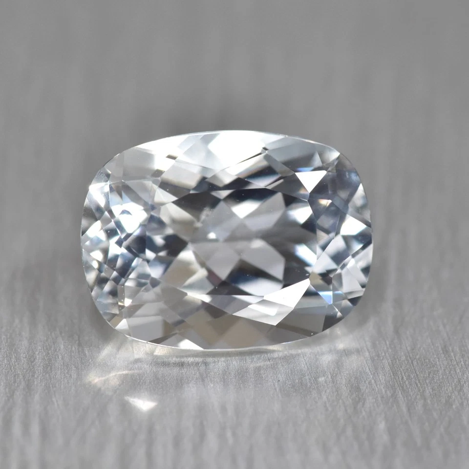 Excelente piedra preciosa de berilo de goshenita sin tratar claridad VVS de 3,23 quilates Foto 1 de 1