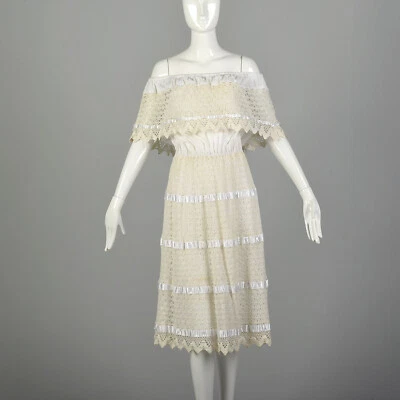 Vestido de verão grande década de 1970 boho branco renda sexy fora do ombro babado fita vintage anos 70 - Imagem 1 de 4