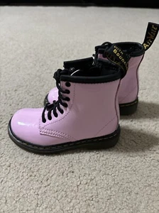 Dr Martens Docs Youth Girls Size 8 Shoes Pink Leather Combat Boots 1460T Zip - Picture 1 of 8