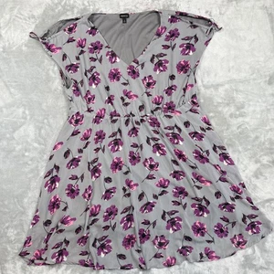 Torrid Women’s Plus Size 3 Gray Purple Floral V-Neck Short Sleeve Fit & Flare Dr - Picture 1 of 10