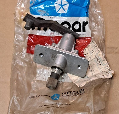 1967 1968 Fury 300 Newport Monaco NY T&C NOS MoPar правый ПОВОРОТ СТЕКЛООЧИСТИТЕЛЯ - Изображение 1 из 3