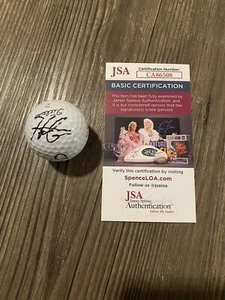 Pelota de golf firmada por Hideki Matsuyama Wells Fargo Championship Logo Masters JSA - Imagen 1 de 2