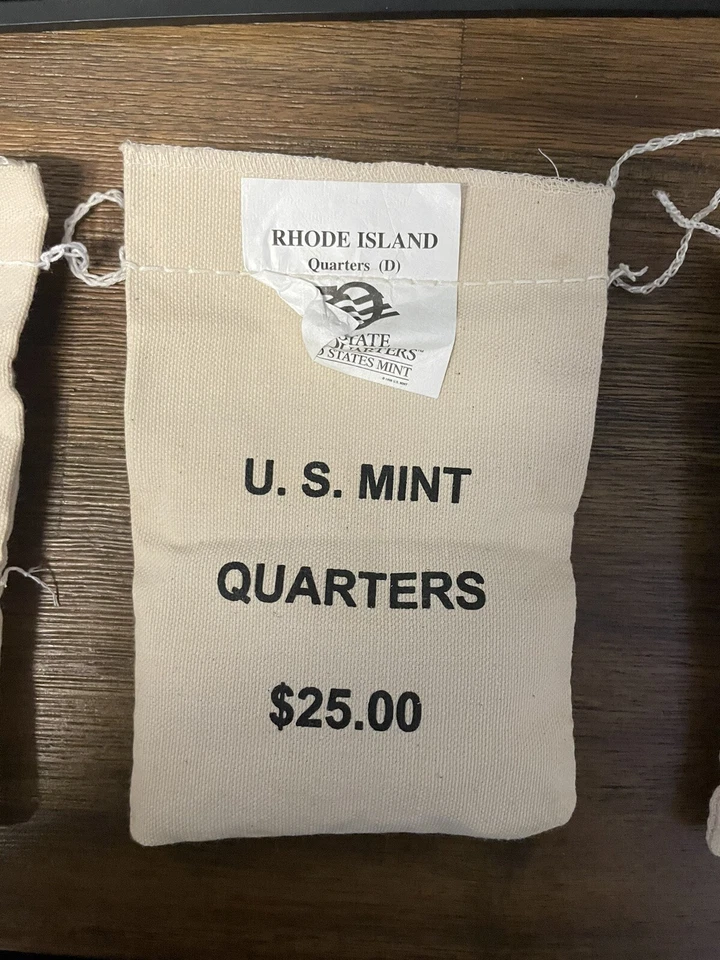 2001 D Rhode Island State Quarter Original Mint Sewn Bag 100 coins - Image 1 of 1