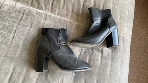 Ladies Uk Size 4 Shoe Box Black Leather Style Heeled Ankle Boots - Picture 1 of 1