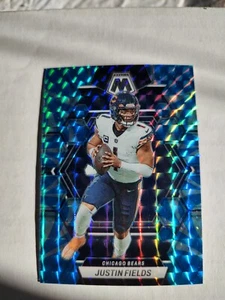 2023 Panini Mosaic - Reactive Blue Mosaic Prizm #33 Justin Fields (JGA) - Picture 1 of 2
