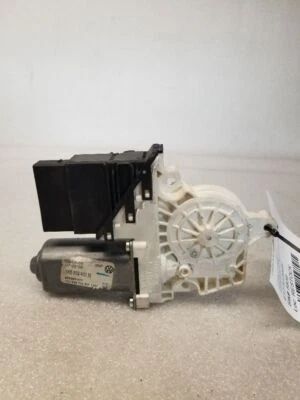 2009 2014 Volkswagen Jetta - RH Rear Glass Motor - 1K0959704AH  - Image 1 of 4