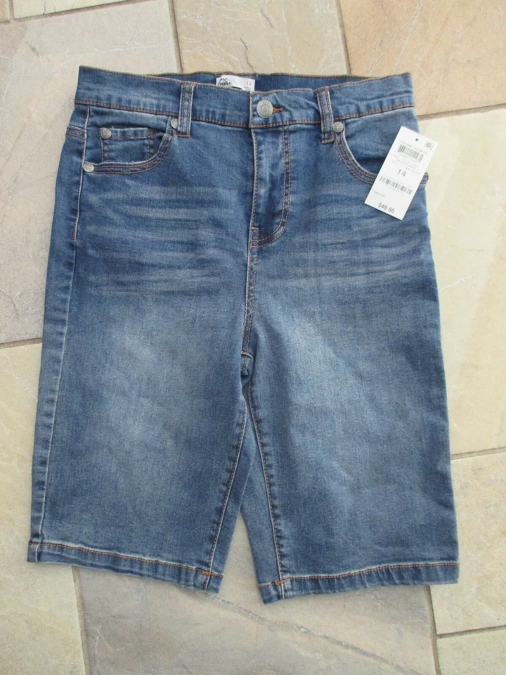 Pantalones cortos de mezclilla para niños Epic Threads Baxter Wash nuevos con etiquetas, talla 14, $40 Foto 1 de 1