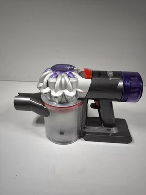 Dyson V8 Staubsauger - Gebraucht, Schwache Batterie, Lauter Max Modus - Bild 1 von 4