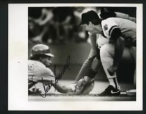 Juan Samuel action Signed Autographed 8x10 Original Photo Philadelphia Phillies - Picture 1 of 1
