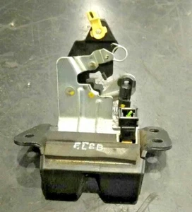 RICAMBI USATI, SERRATURA PORTELLONE HYUNDAI i20 - Foto 1 di 2